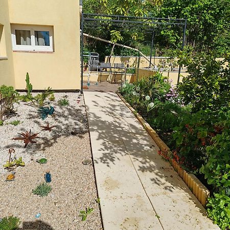 Appartement Aurore En Rez De Jardin Avec Parking Gratuit Vence Exterior foto