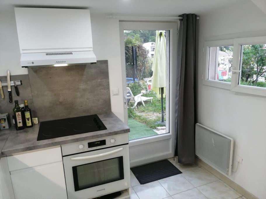 Appartement Aurore En Rez De Jardin Avec Parking Gratuit Vence Exterior foto