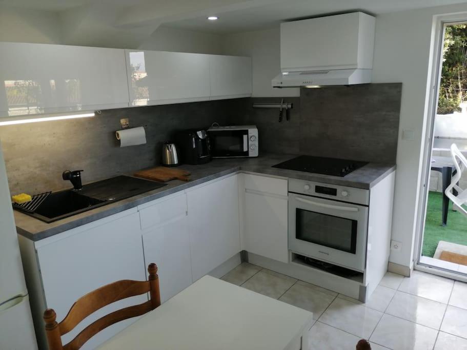 Appartement Aurore En Rez De Jardin Avec Parking Gratuit Vence Exterior foto
